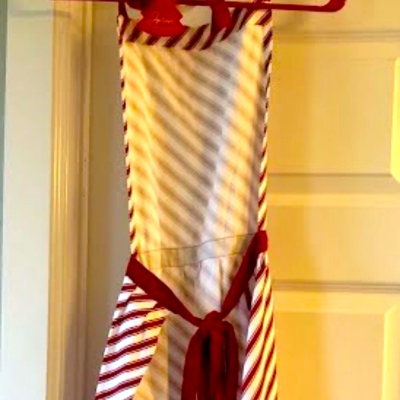 NWT COTERIE STUDIO Kitchen Apron Red White Candy Stripes - Picture 5 of 6
